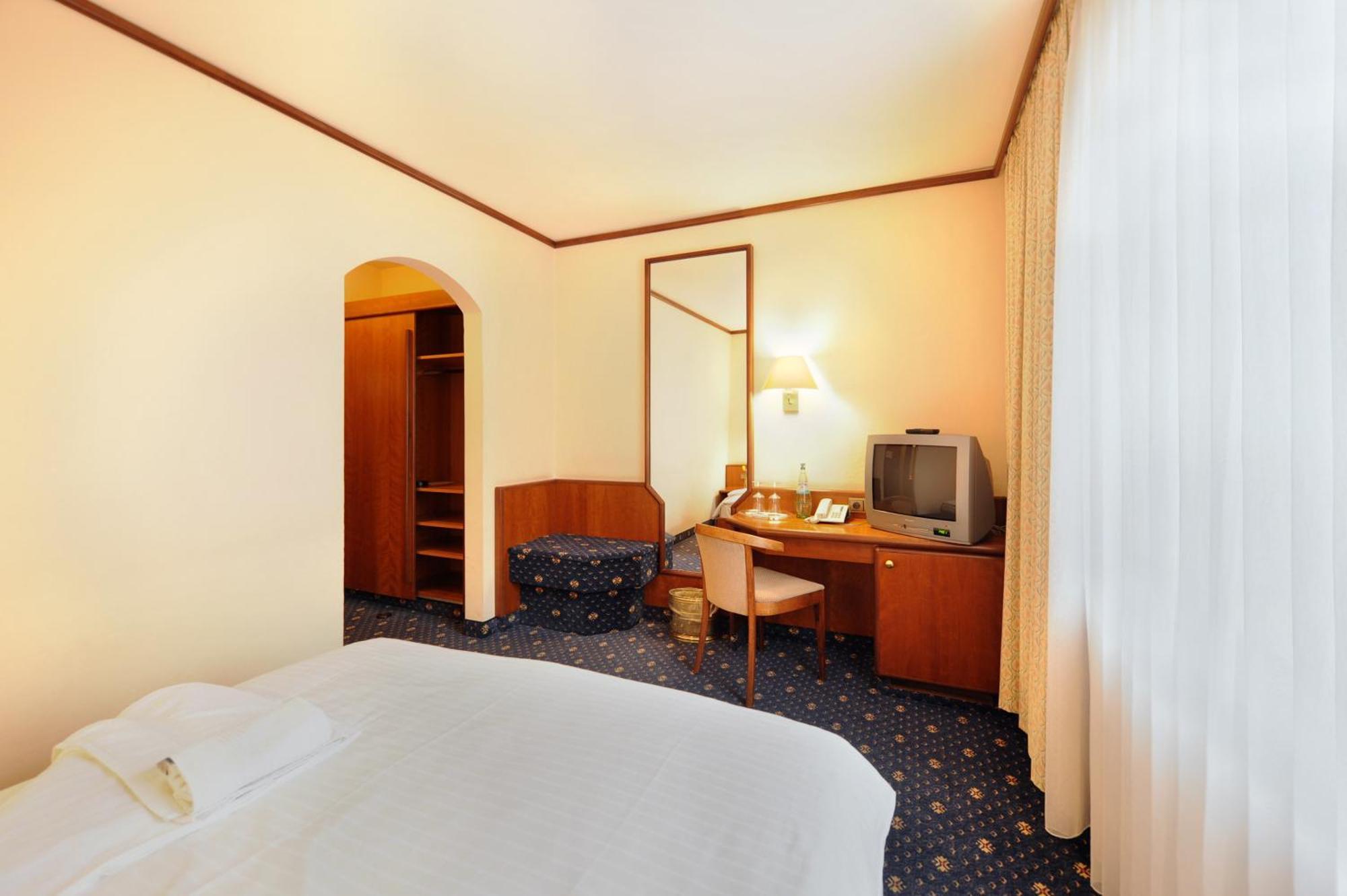 Ambassador Parkhotel 3* Monaco di Baviera