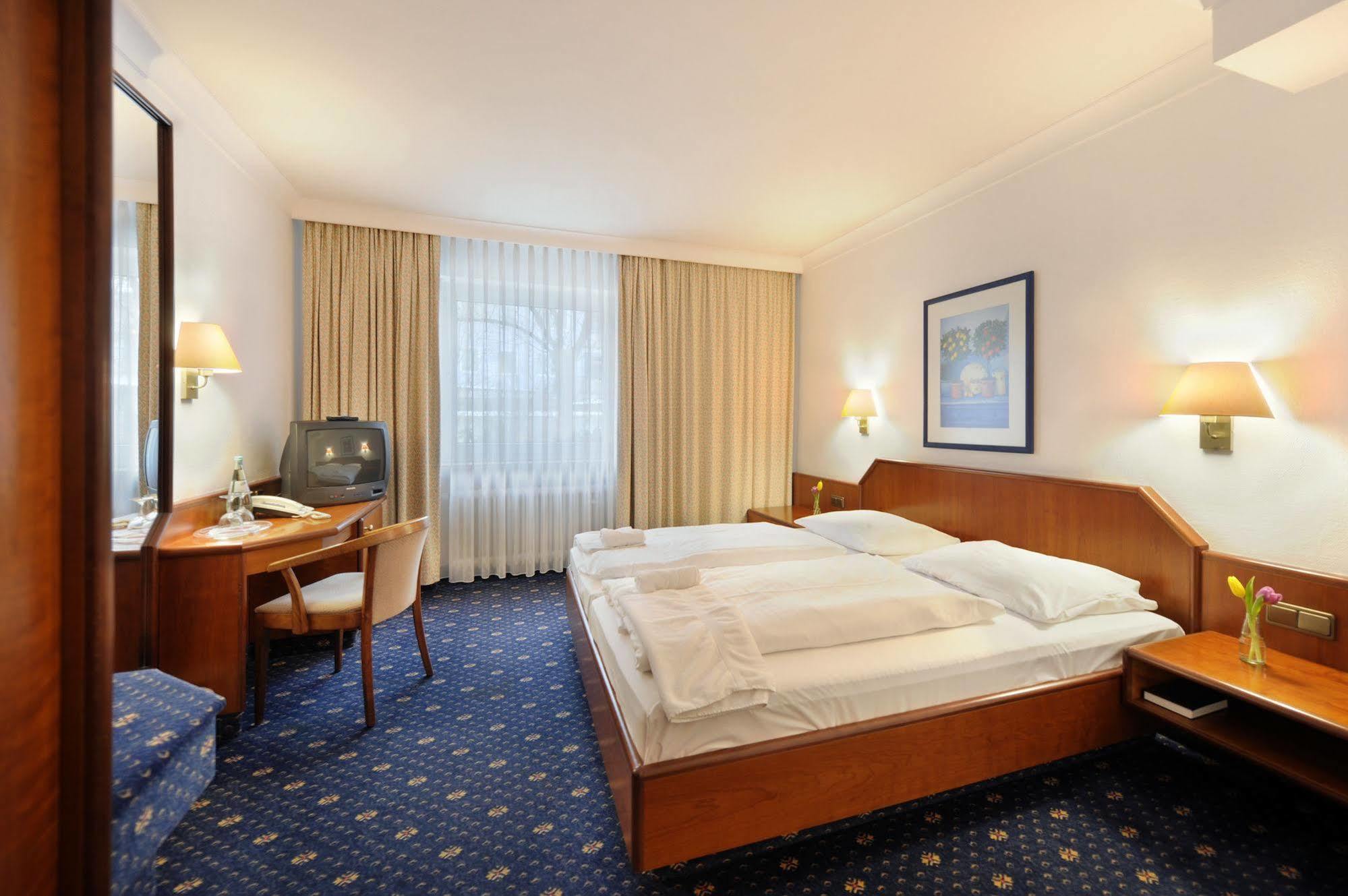 Ambassador Parkhotel 3* Monaco di Baviera